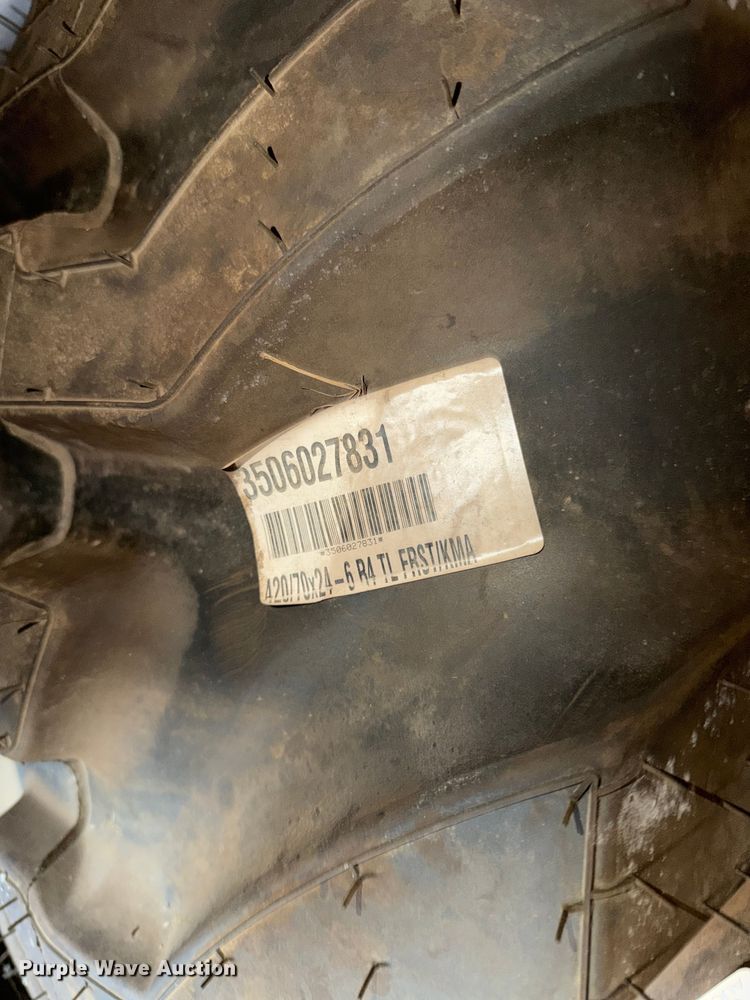 image for item NF9733 (4) tires and wheels
