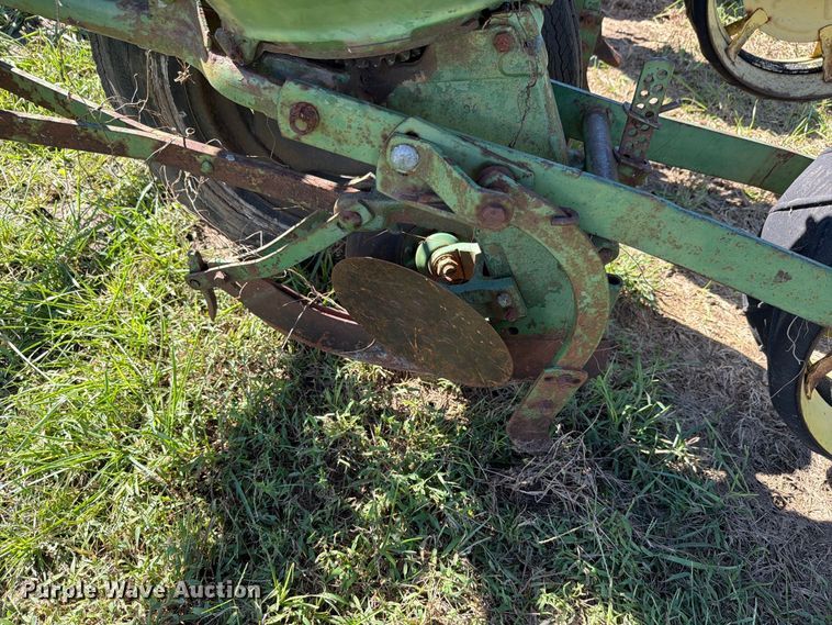 image for item NF9738 John Deere 494A planter