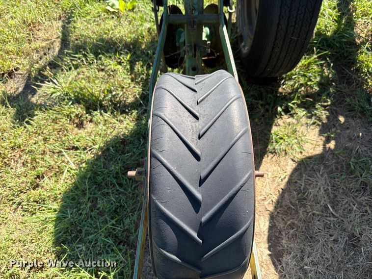 image for item NF9738 John Deere 494A planter