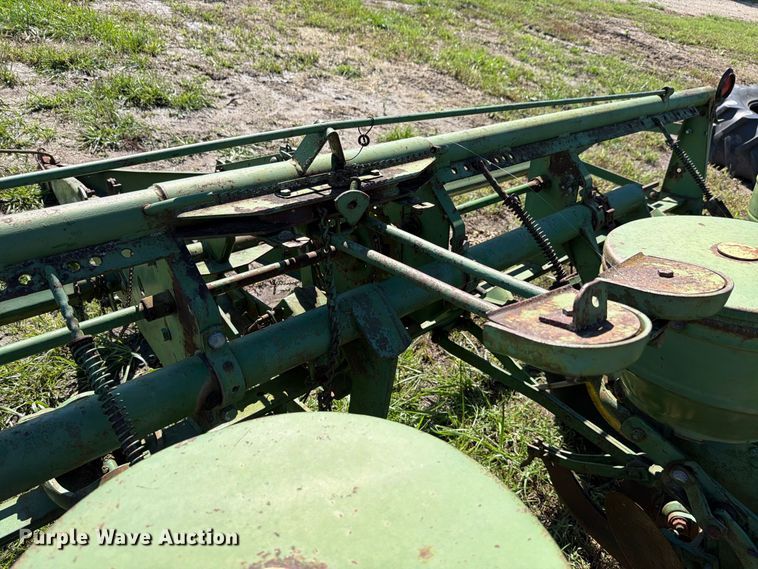 image for item NF9738 John Deere 494A planter