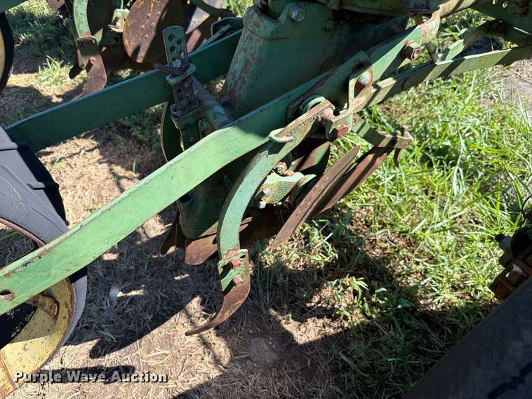 image for item NF9738 John Deere 494A planter
