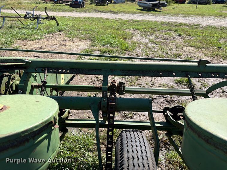 image for item NF9738 John Deere 494A planter
