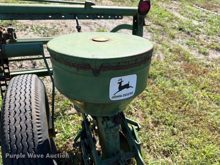 image for item NF9738 John Deere 494A planter