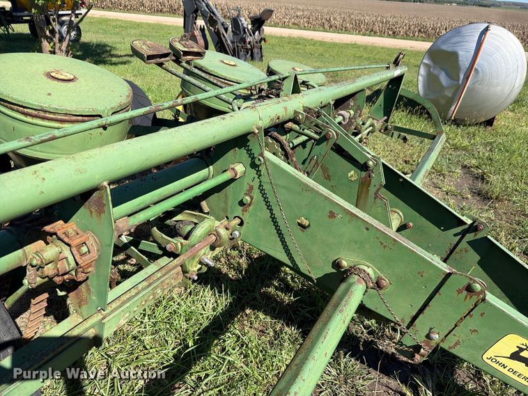 image for item NF9738 John Deere 494A planter