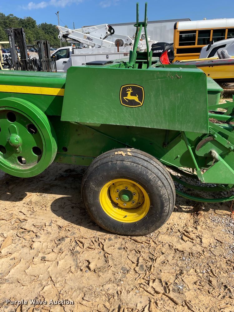 image for item YA4555 2019 John Deere 348T small square baler