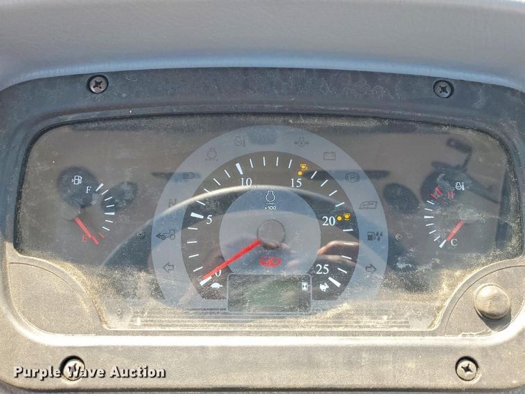 image for item YA4953 2020 Mahindra MFWD tractor