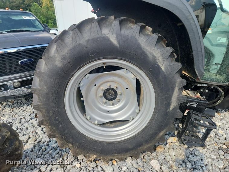 image for item YA4953 2020 Mahindra MFWD tractor
