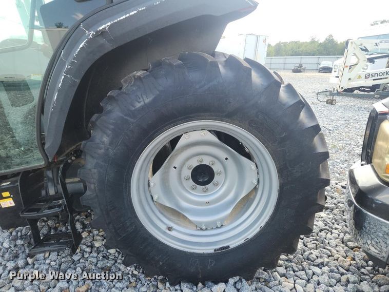 image for item YA4953 2020 Mahindra MFWD tractor