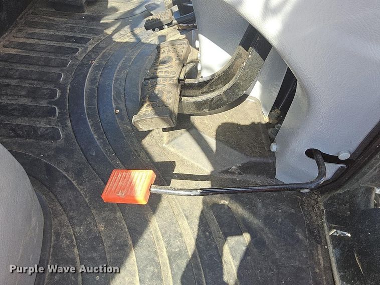 image for item YA4953 2020 Mahindra 6065 MFWD tractor