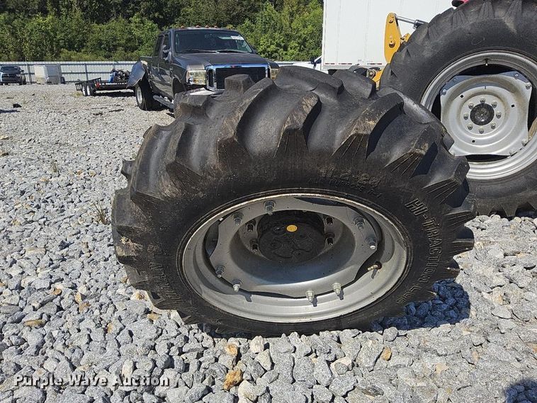 image for item YA4953 2020 Mahindra 6065 MFWD tractor