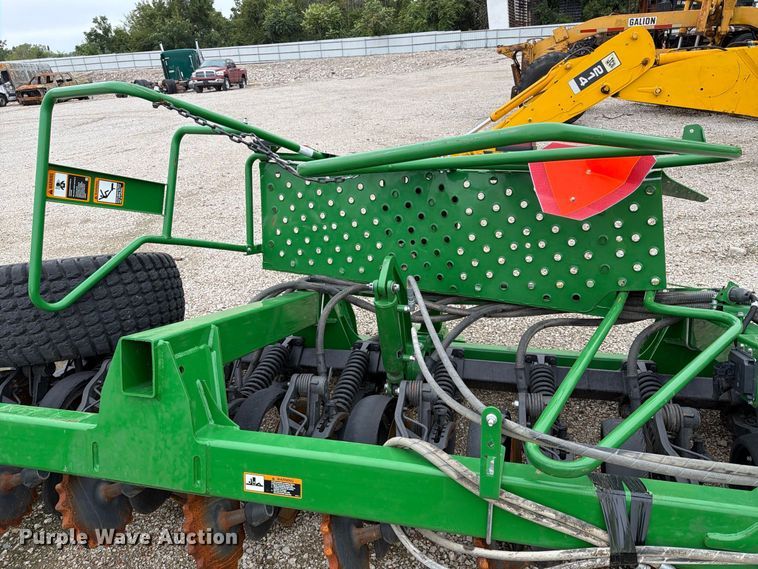 image for item YA5150 2023 John Deere N542C no-till air seeder