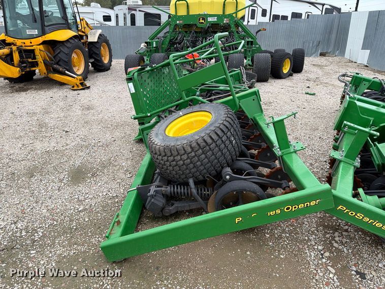 image for item YA5150 2023 John Deere N542C no-till air seeder