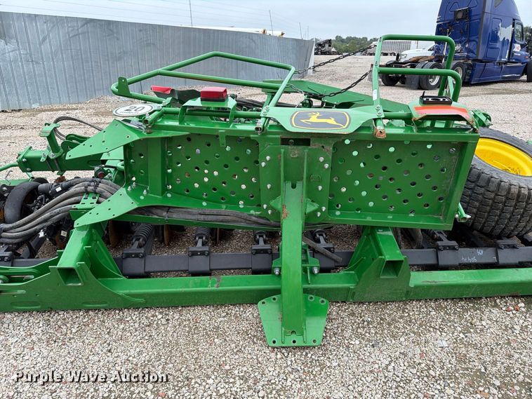image for item YA5150 2023 John Deere N542C no-till air seeder