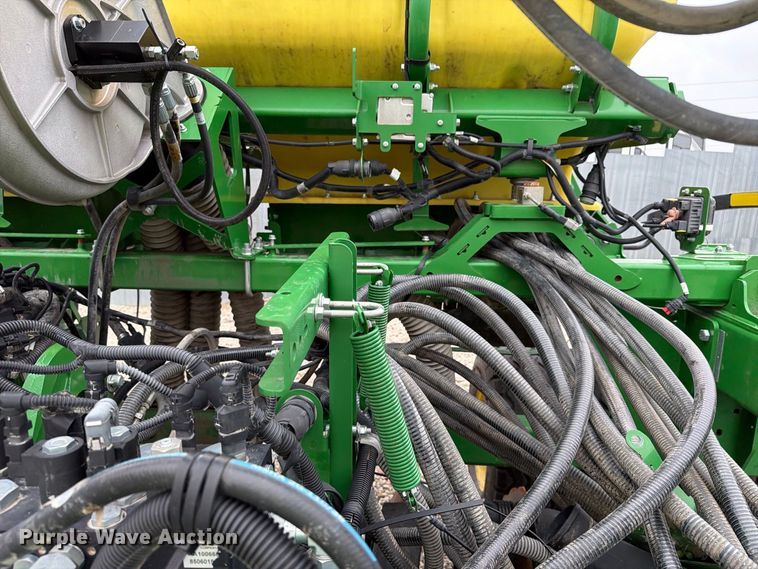 image for item YA5150 2023 John Deere N542C no-till air seeder