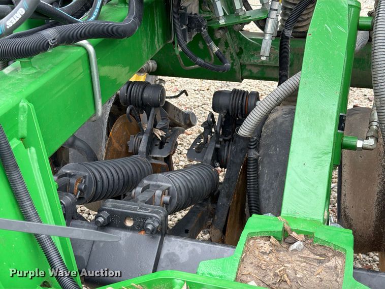image for item YA5150 2023 John Deere N542C no-till air seeder