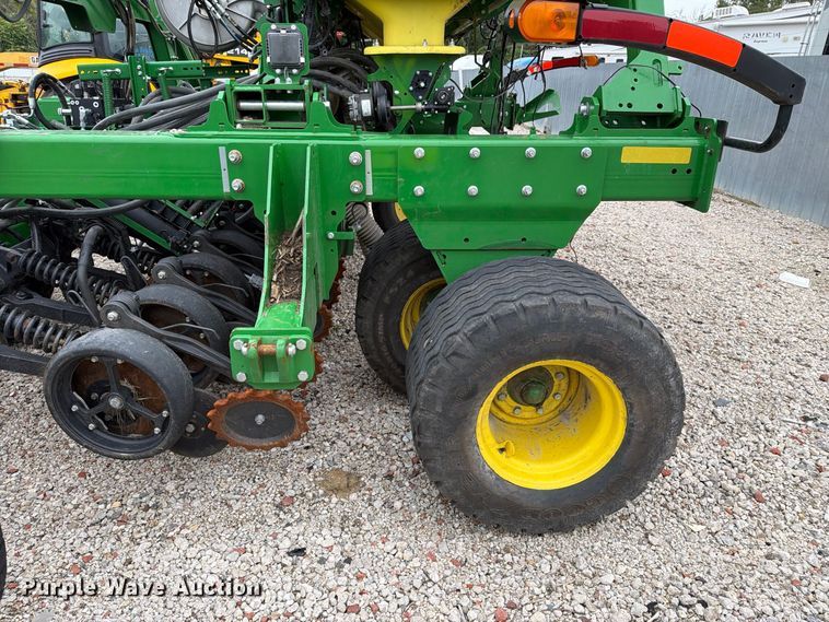 image for item YA5150 2023 John Deere N542C no-till air seeder
