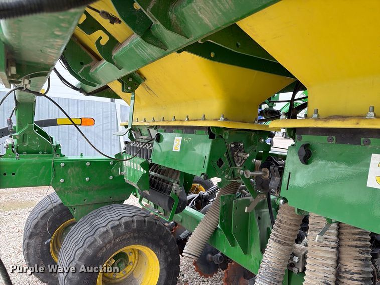image for item YA5150 2023 John Deere N542C no-till air seeder