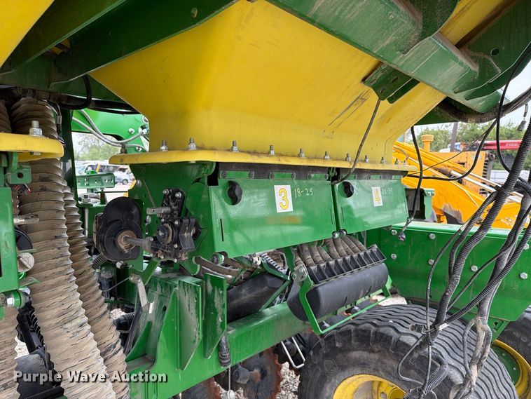 image for item YA5150 2023 John Deere N542C no-till air seeder