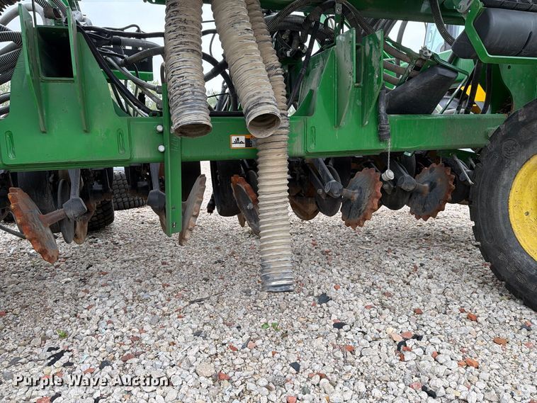 image for item YA5150 2023 John Deere N542C no-till air seeder