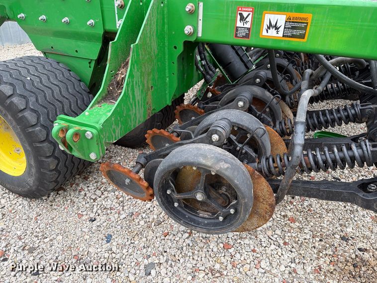 image for item YA5150 2023 John Deere N542C no-till air seeder