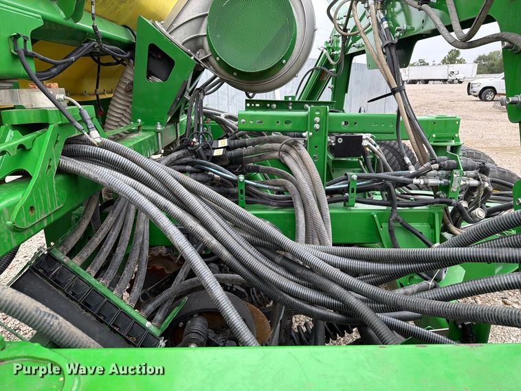 image for item YA5150 2023 John Deere N542C no-till air seeder