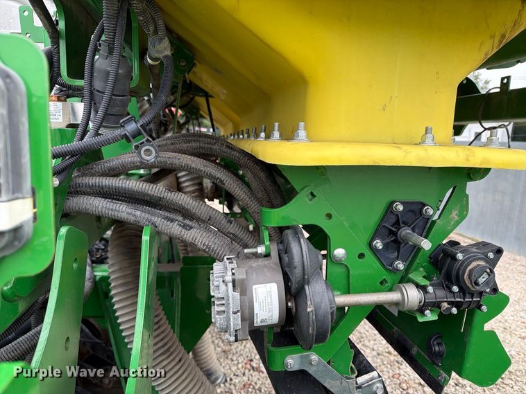 image for item YA5150 2023 John Deere N542C no-till air seeder