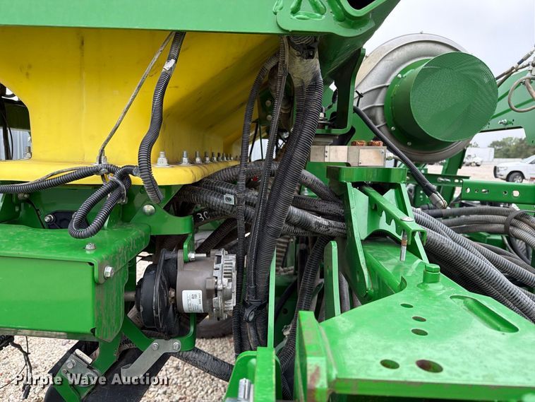 image for item YA5150 2023 John Deere N542C no-till air seeder