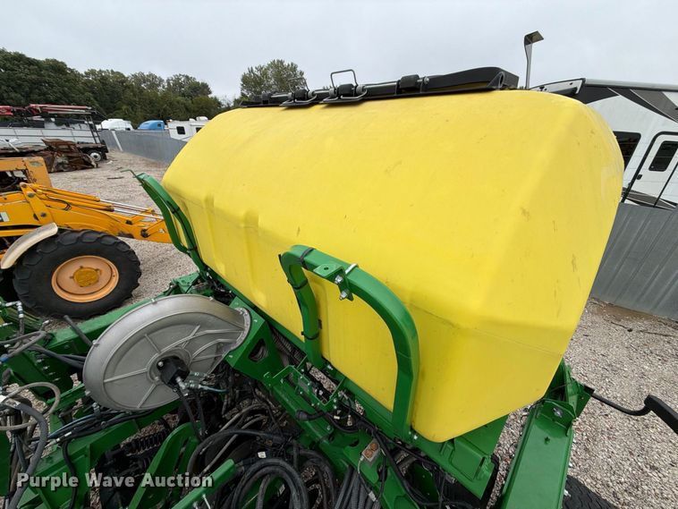 image for item YA5150 2023 John Deere N542C no-till air seeder