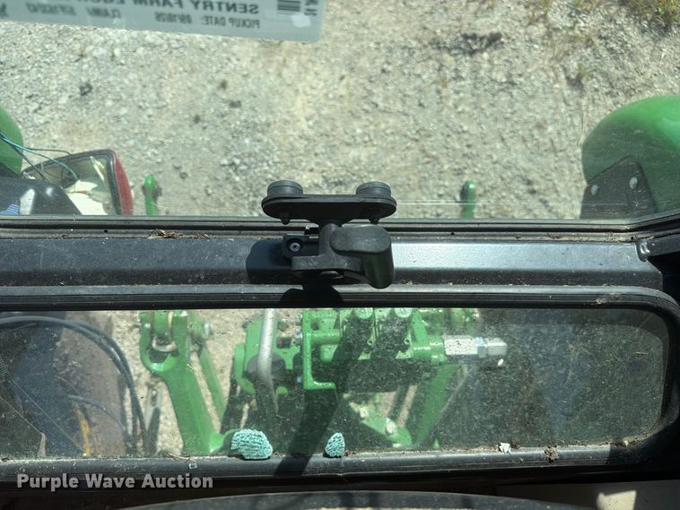 image for item YA5174 2023 John Deere 5100E MFWD tractor