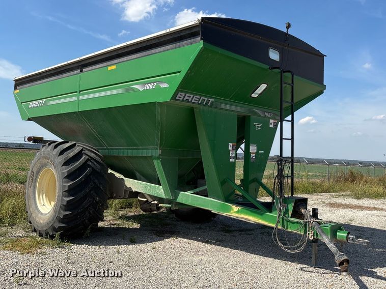 image for item YA5196 Brent 1082 grain cart