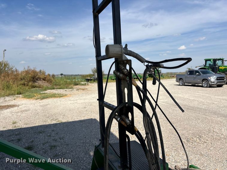 image for item YA5196 Brent 1082 grain cart