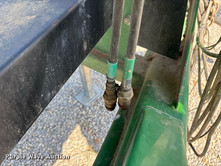 image for item YA5196 Brent 1082 grain cart