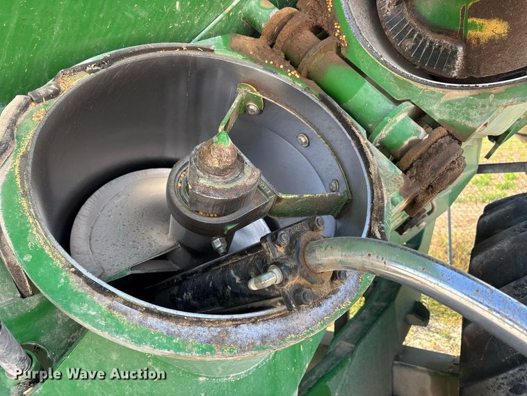 image for item YA5196 Brent 1082 grain cart