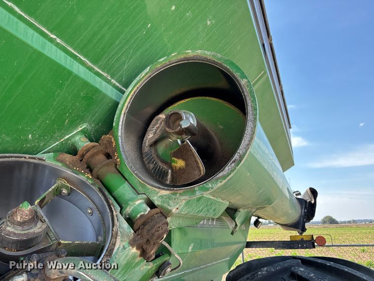 image for item YA5196 Brent 1082 grain cart