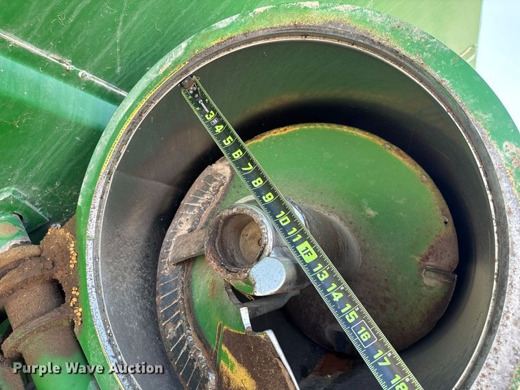 image for item YA5196 Brent 1082 grain cart