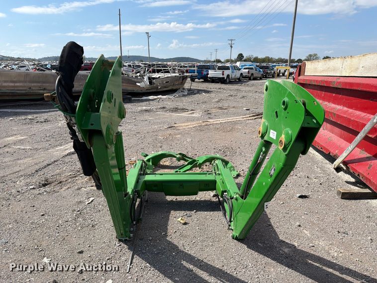 image for item YA5288 2023 John Deere 520M loader
