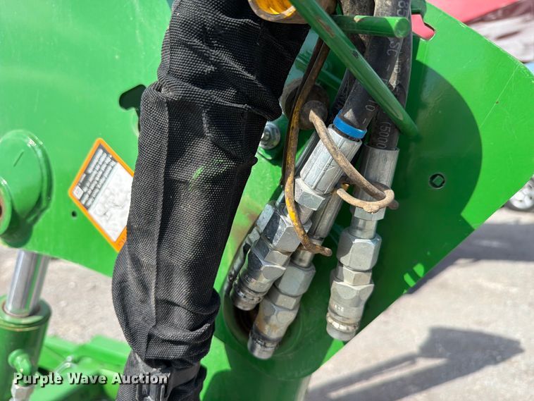 image for item YA5288 2023 John Deere 520M loader