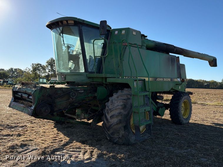 image for item YA5380 1994 John Deere 9600 RWA combine