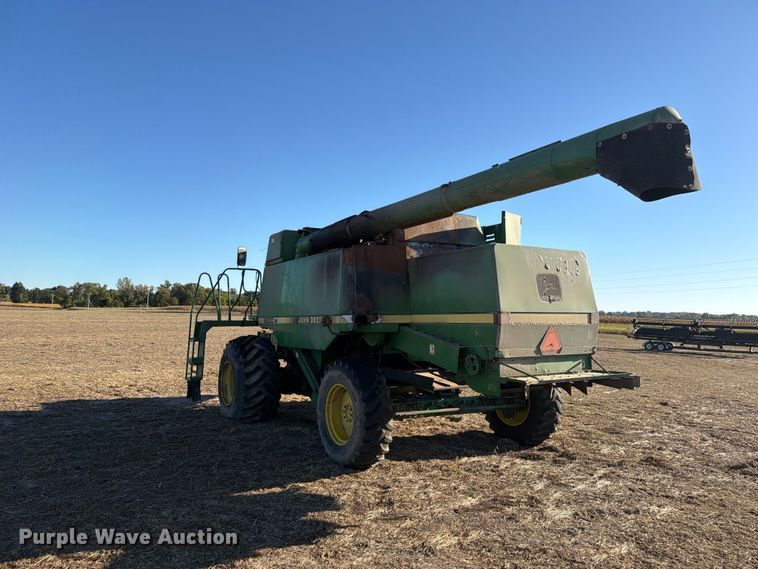image for item YA5380 1994 John Deere 9600 RWA combine