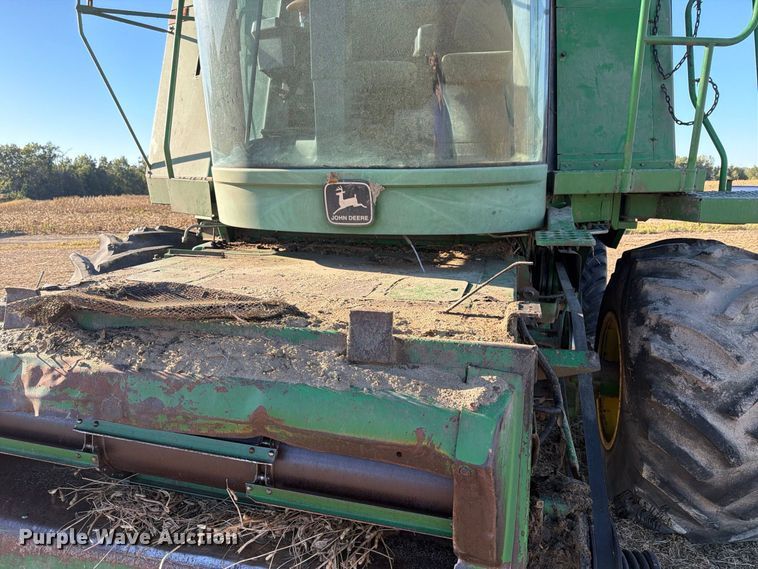 image for item YA5380 1994 John Deere 9600 RWA combine