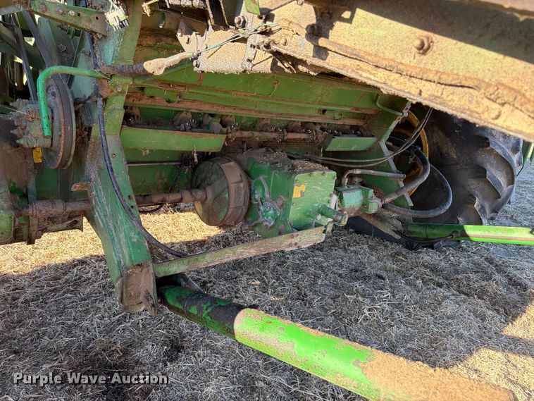 image for item YA5380 1994 John Deere 9600 RWA combine