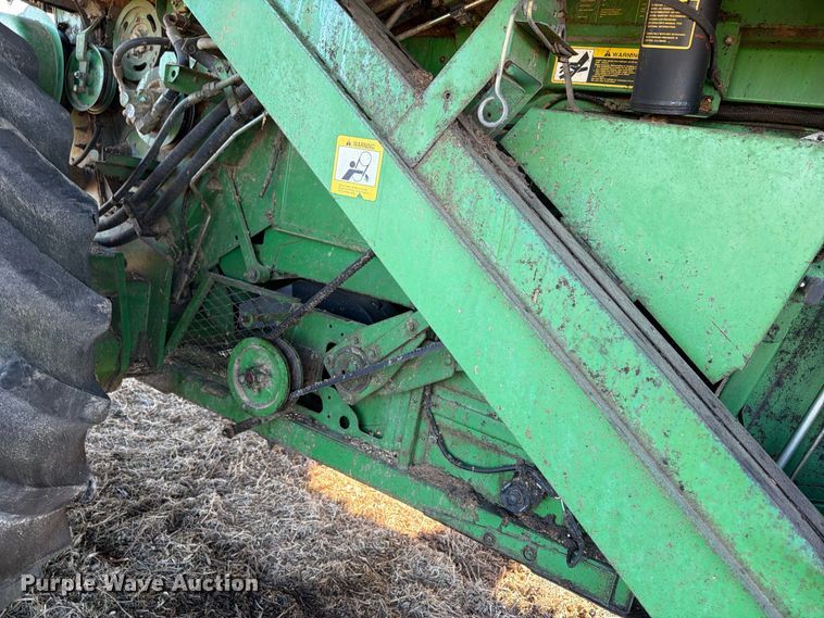 image for item YA5380 1994 John Deere 9600 RWA combine