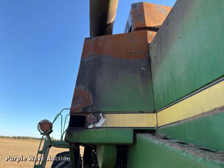 image for item YA5380 1994 John Deere 9600 RWA combine