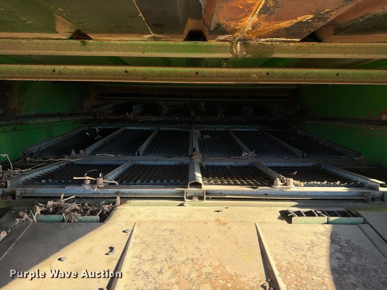 image for item YA5380 1994 John Deere 9600 RWA combine
