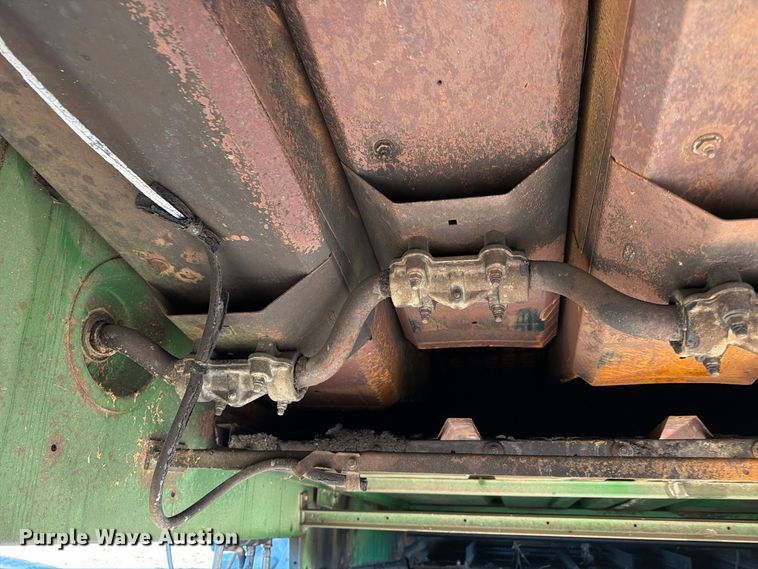 image for item YA5380 1994 John Deere 9600 RWA combine