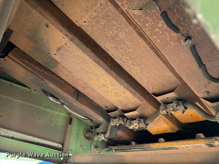 image for item YA5380 1994 John Deere 9600 RWA combine