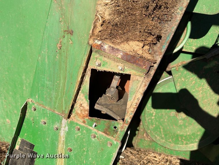 image for item YA5380 1994 John Deere 9600 RWA combine