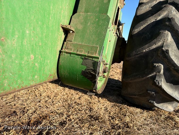 image for item YA5380 1994 John Deere 9600 RWA combine