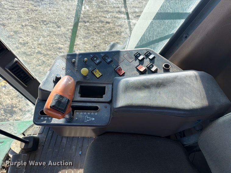 image for item YA5380 1994 John Deere 9600 RWA combine
