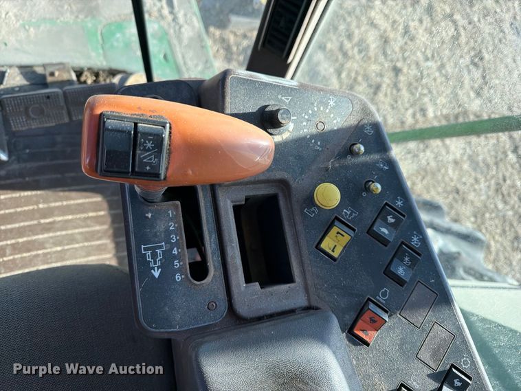 image for item YA5380 1994 John Deere 9600 RWA combine